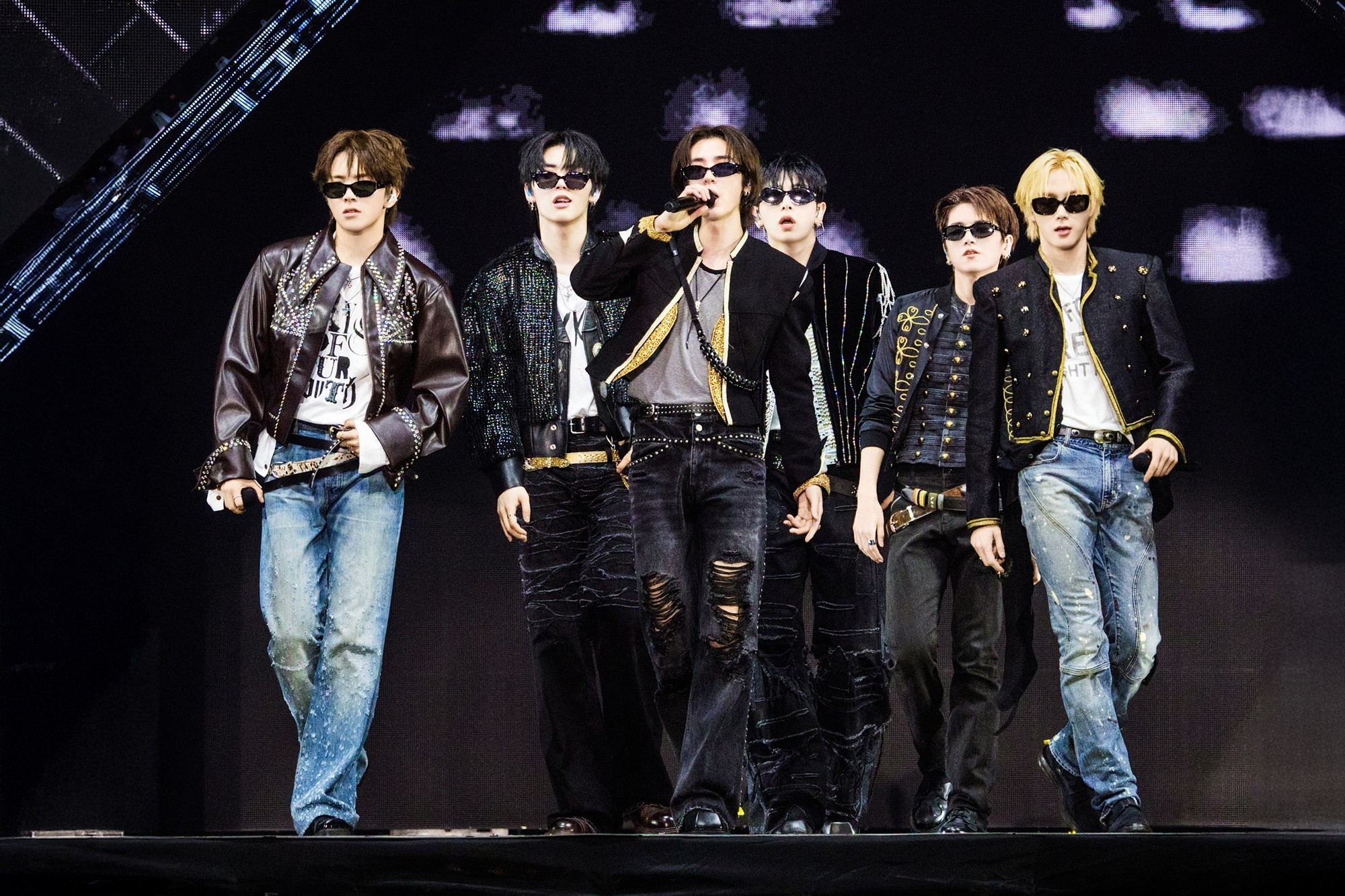 BOYNEXTDOOR on stage